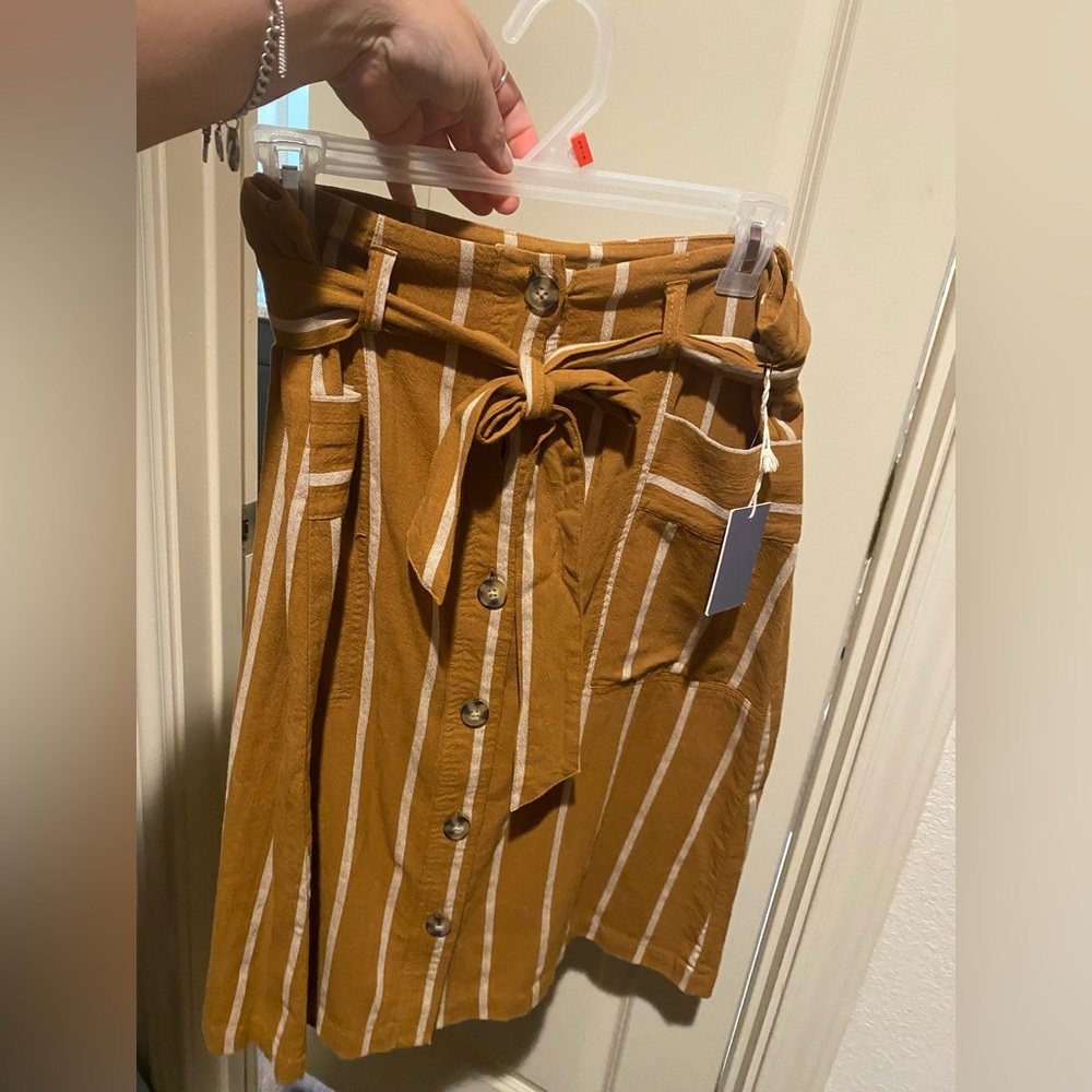 Mustard skirt